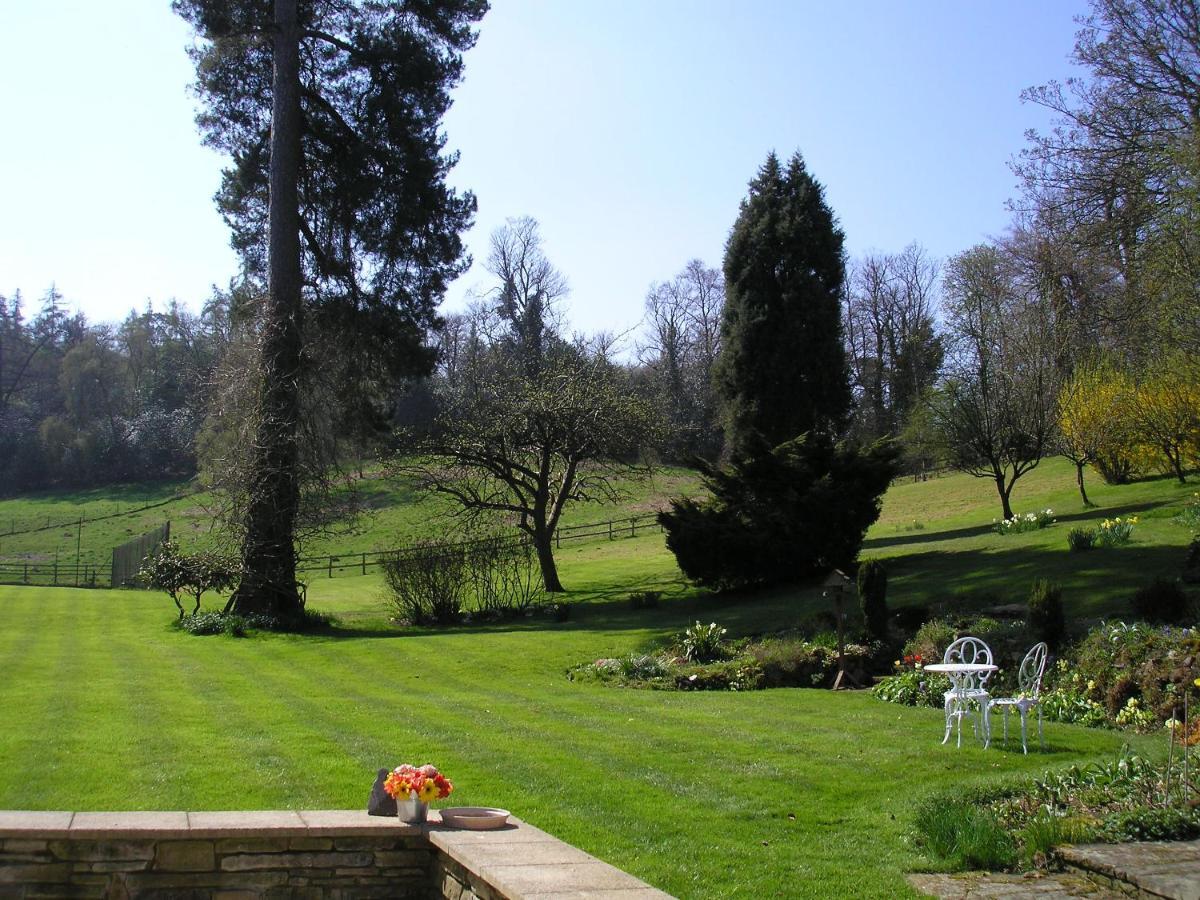 Chart House Bed And Breakfast Dorking Buitenkant foto