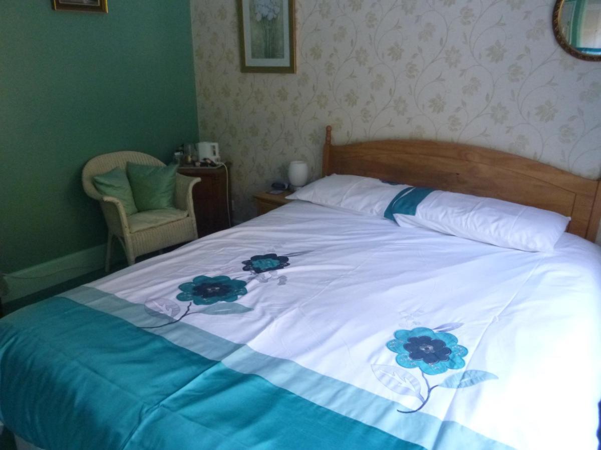 Chart House Bed And Breakfast Dorking Buitenkant foto