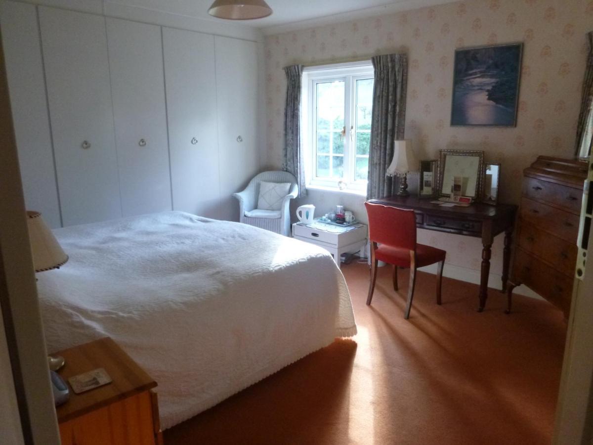 Chart House Bed And Breakfast Dorking Buitenkant foto