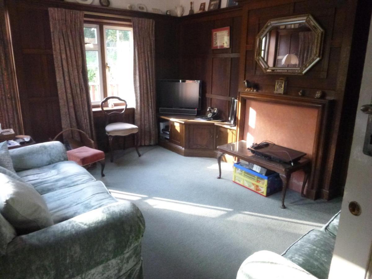 Chart House Bed And Breakfast Dorking Buitenkant foto