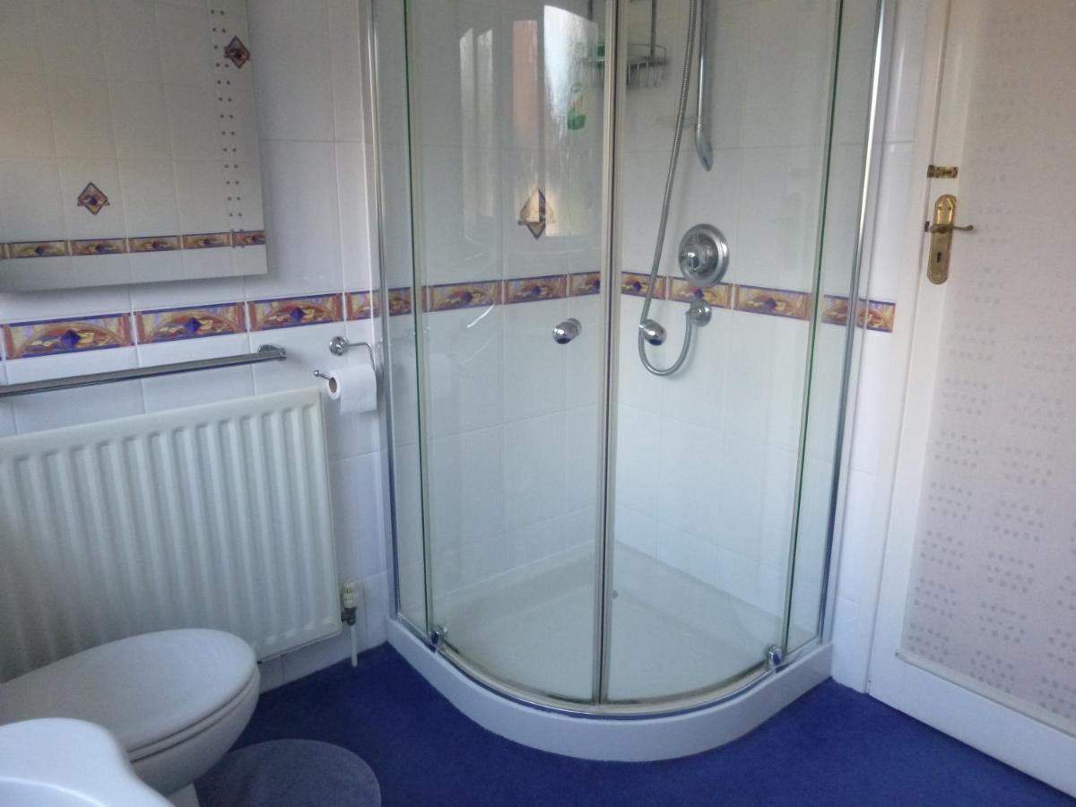 Chart House Bed And Breakfast Dorking Buitenkant foto